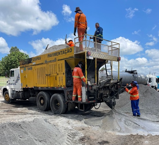 PROCIA realiza recuperação do pavimento asfáltico da Via das Torres, no CIA Sul